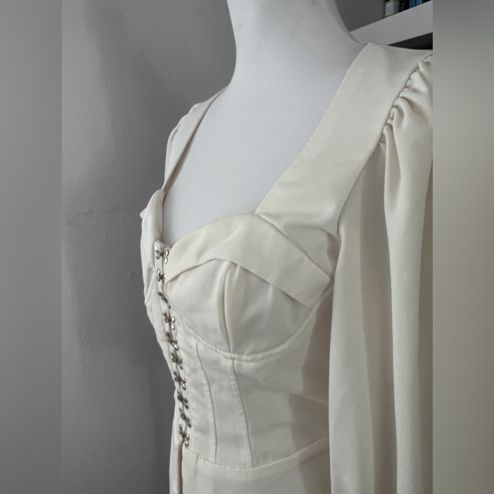Lavish Alice Puff Sleeve Corset Top in White Size US 4 - Picture 7 of 15